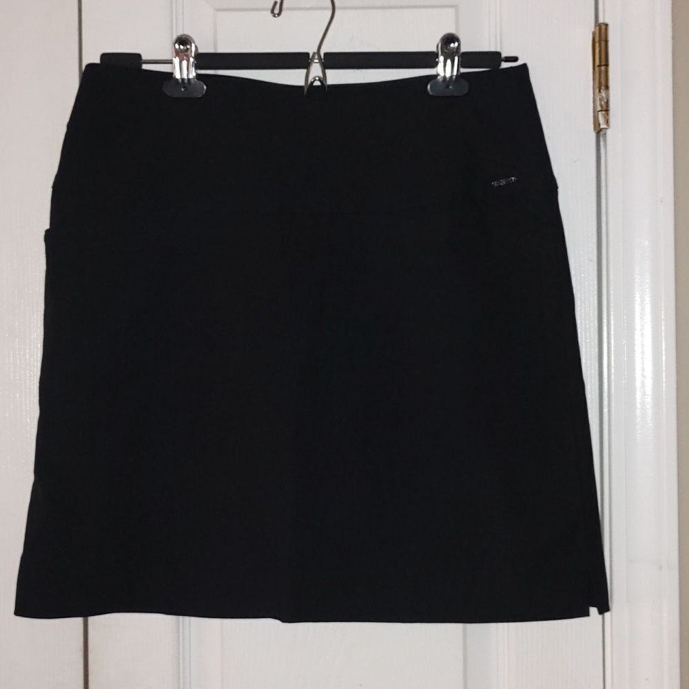 S.C. & C.O.  black  sporty casual athletic skort skirt  Sz M